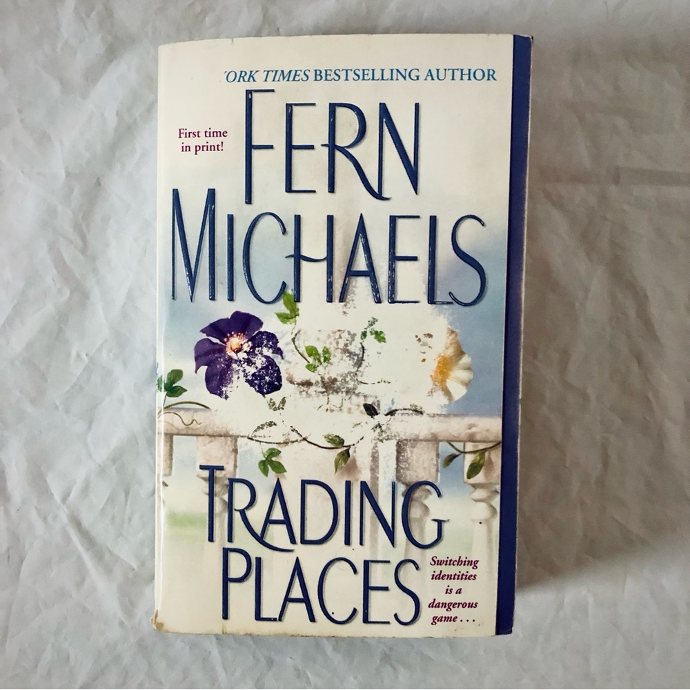 💝 Trading Places by Fern Michaels, A Romance Mass Produced Paperback Book